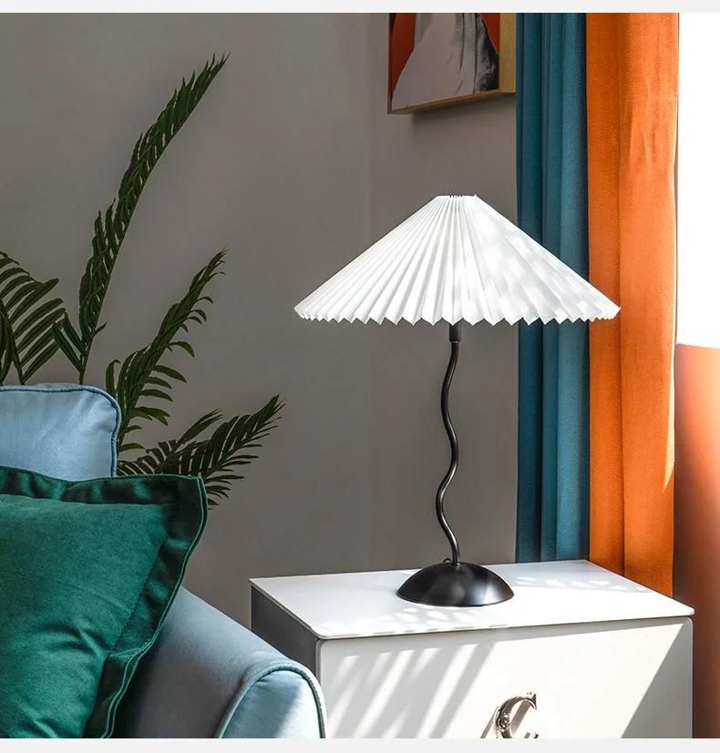 Retro Pleated Table Lamp Japanese Nordic Modern Minimalist Minimalist Living Room Bedroom Bedside Lamp Sofa Side