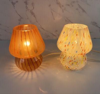 Midcentury White Murano Glass Italian Mushroom-Shaped Table Lamp