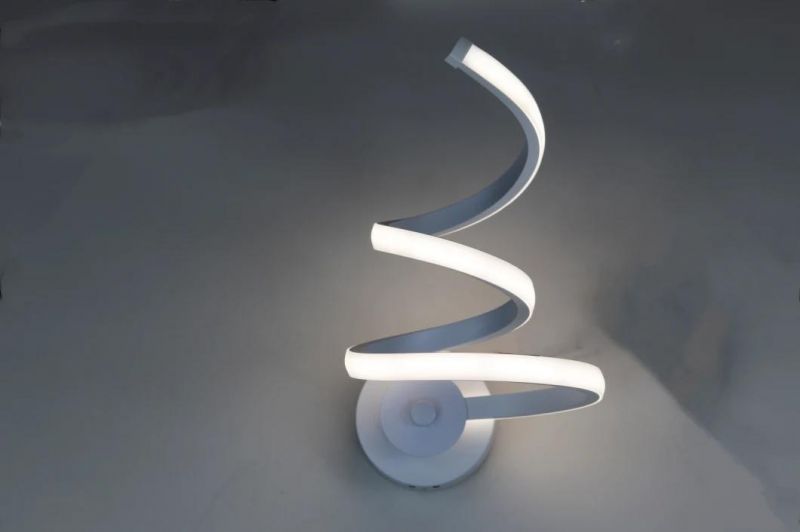 Nordic Design Decorative Classic Snake Aluminum Acrylic Wall Lamp Long Strip LED Wall Lamp Light