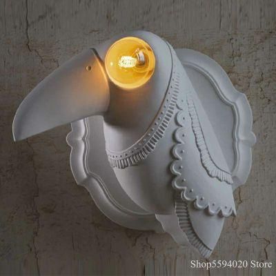 Resin Animal Wall Lamp Bedroom Bedside Lamp Living Room Decor White Ceramic Toucan Wall Light (WH-VR-72)
