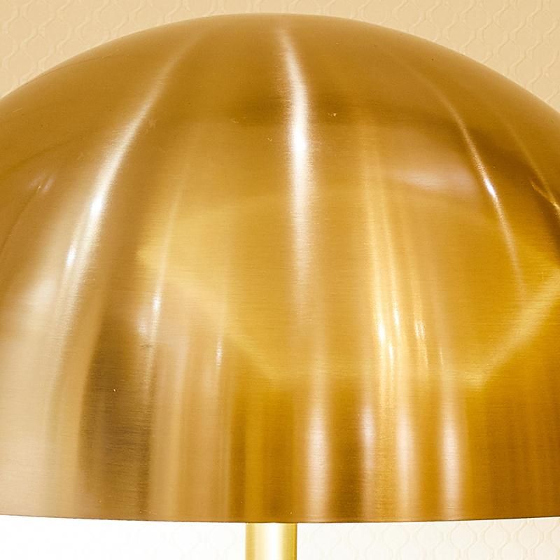 European-Style Table Lamp Bedroom Bedside Lamp Warm and Romantic Creative Simple Modern Wedding Room Light Luxury Crystal Table Lamp