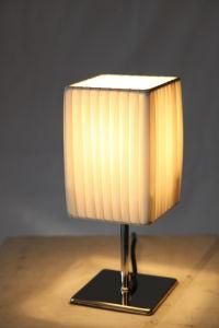Decorative Living Room White PE Square Desk Lamp with White Wooden Base