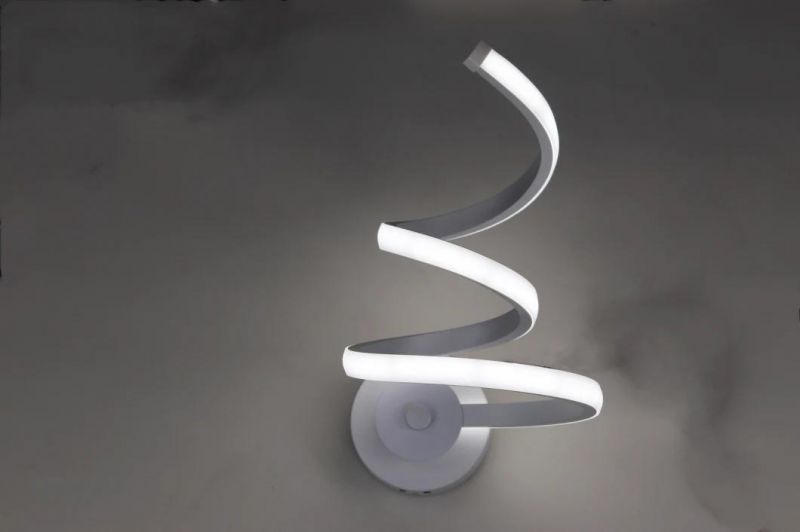 Nordic Design Decorative Classic Snake Aluminum Acrylic Wall Lamp Long Strip LED Wall Lamp Light