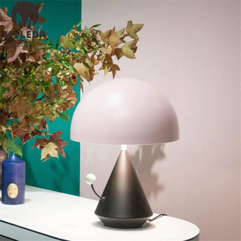 Indoor Elegant Modern Decoration Brass Table Light