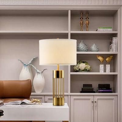 Modern Simple and Fashion Goleden Metal Bar Table Lamp for Office, Apartment, House Decoration Zf-Cl-028