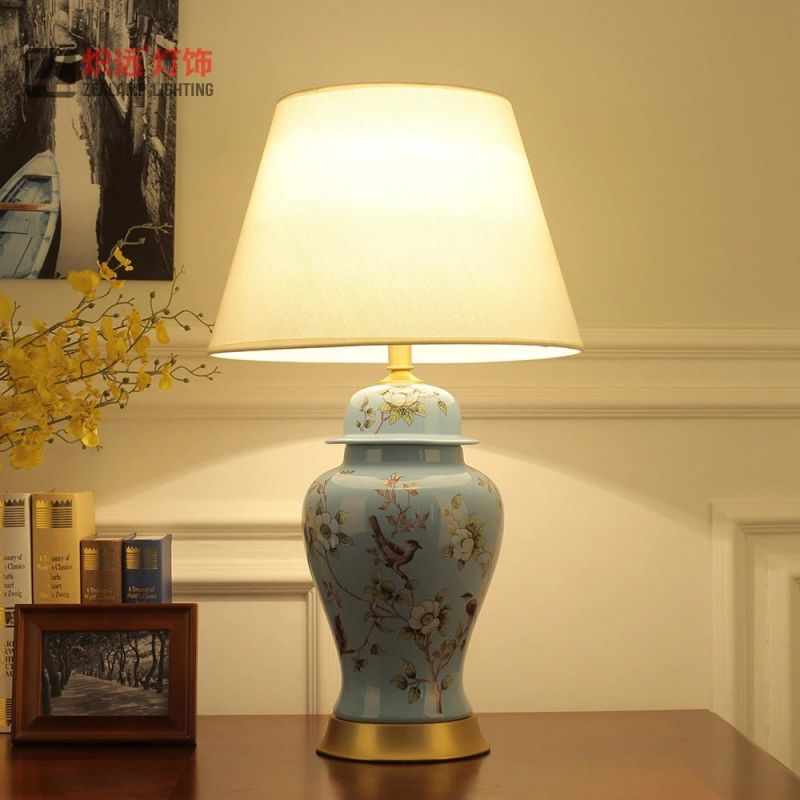 Chinese Ceramic Vase Table Lamp for Hotel Bedroom (TL8003)