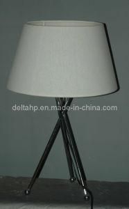 Modern Tripod Table Lamp with Fabric Round Hat (C5008207)