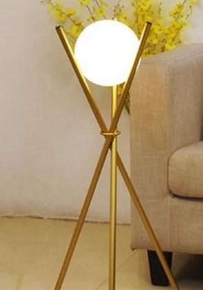 Modern LED Floor Lamp Iron Glass Ball Stand Lights for Living Room Nordic Bedside Floor Lamp (WH-MFL-114)