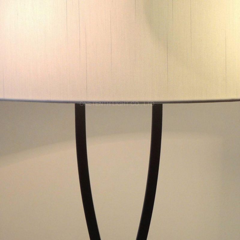 Modern Decorative Black Metal and White Linen Fabric Shade Table Lamp