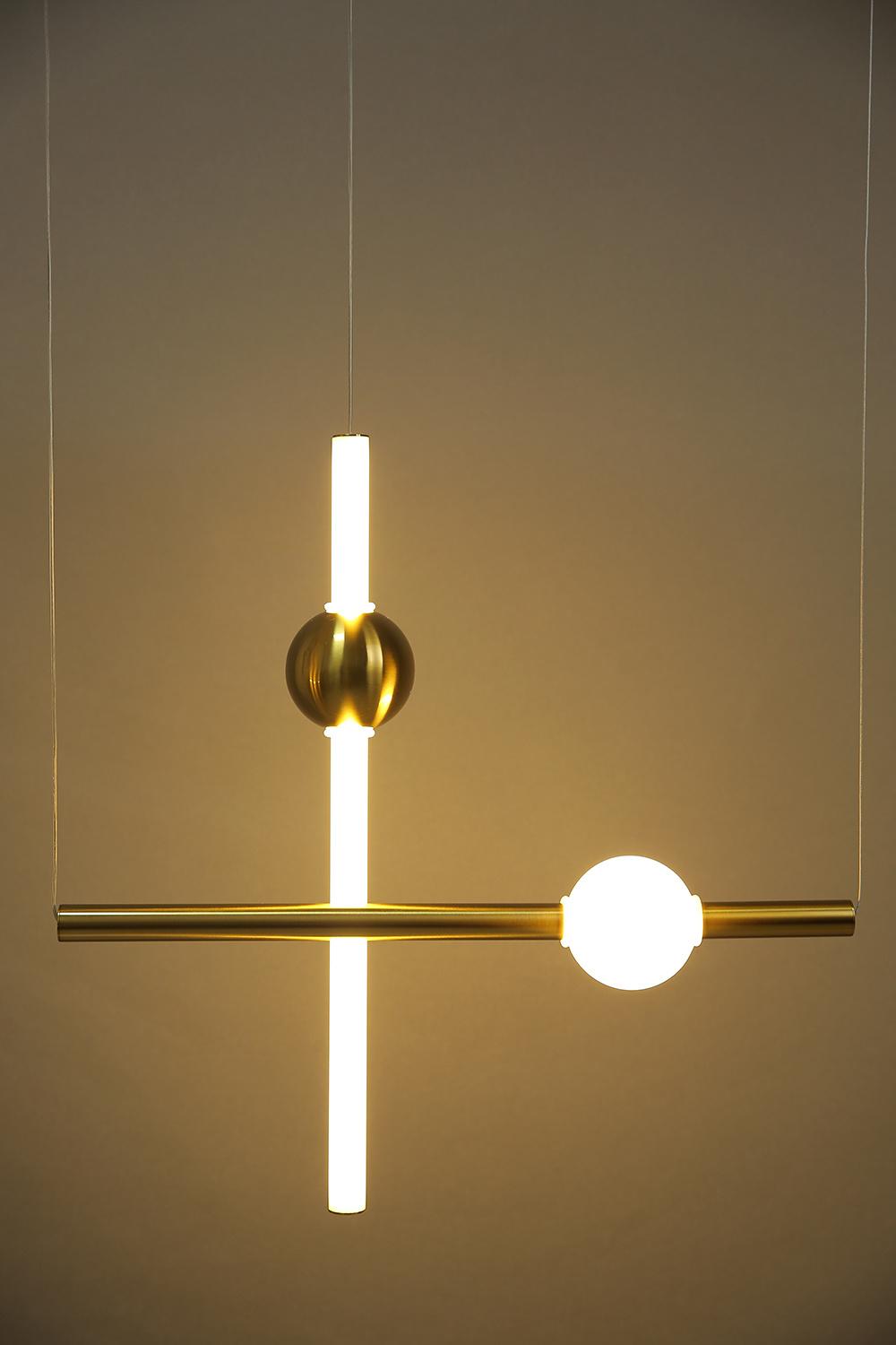 Horizontal and Vertical Metal Luminous Ball Line Chandelier