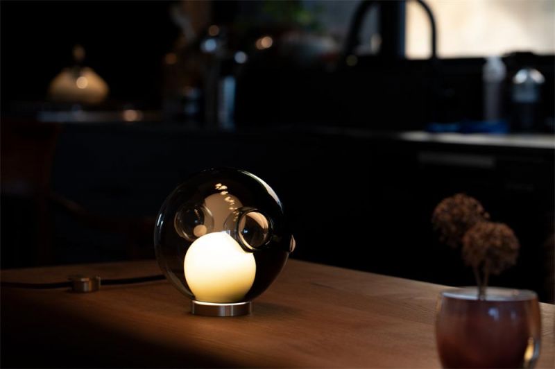 2022 Amber Wooden Base LED Home Goods for Living Room Restaurant Decorative Desk Lamp Glass Table Lamp