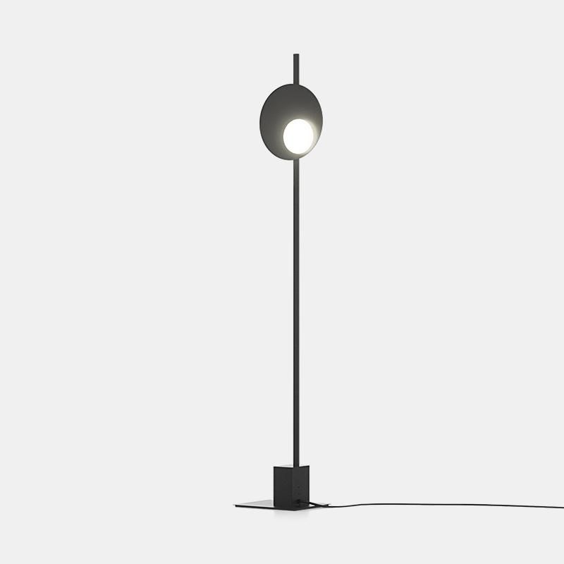 Nordic Post Modern Simple Creative Floor Lamp Light Luxury Living Room LED Floor Lamp (WH-MFL-173)