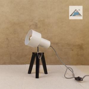 Cute Tripod Table Play Lamp with Metal Shade (C5007395-2)