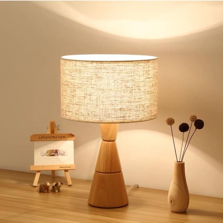 Creative Japanese Log Table Lamp Bedroom Bedside Living Room Simple Modern Warm Light Retro Solid Wood Dimming Table Lamp
