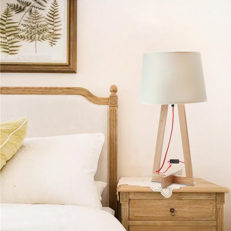 Simple Modern Solid Wood Creative American Vertical Table Lamp