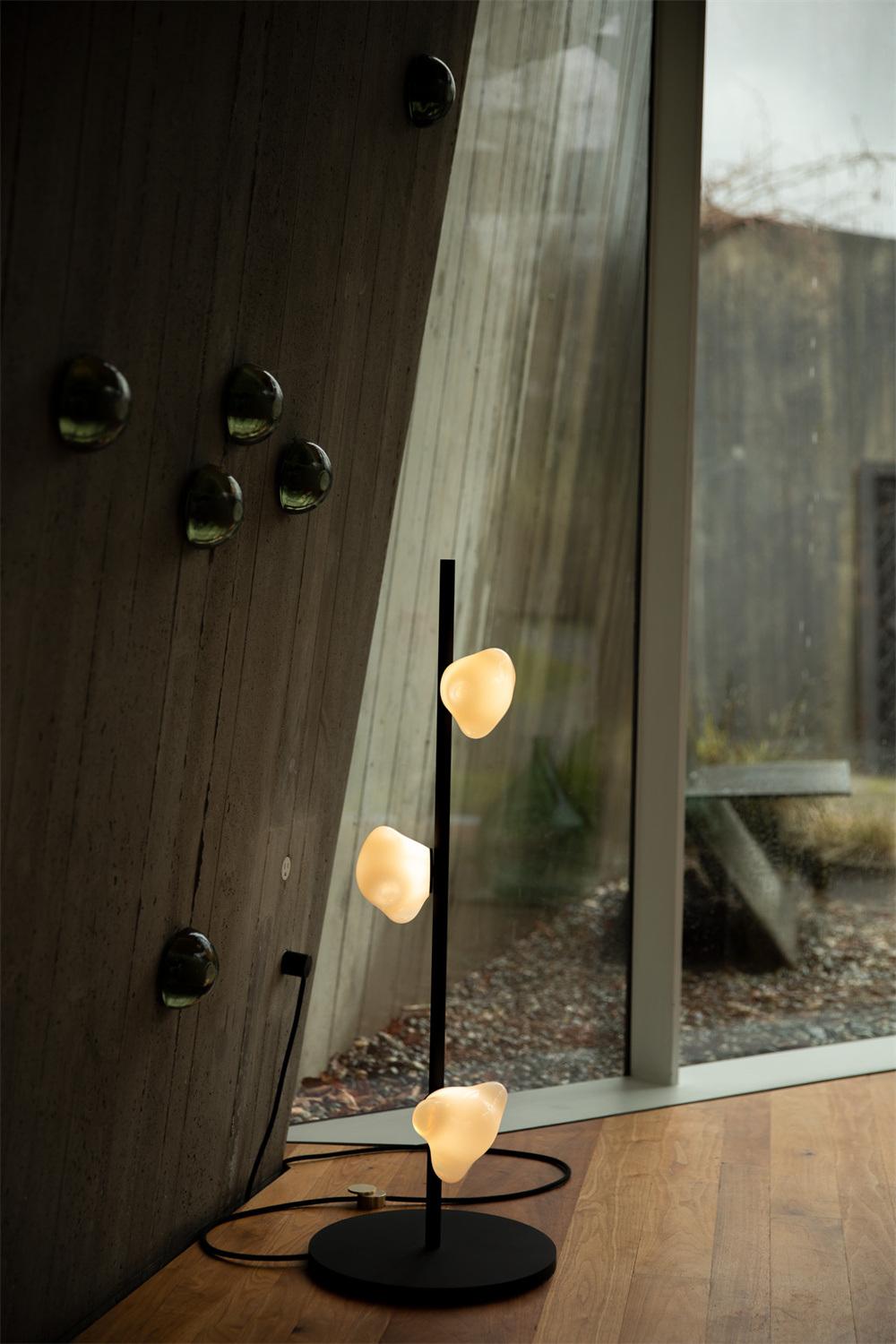 2022 Contemporary Simople Design LED Linear Alien Brain Shpae Pendant Light