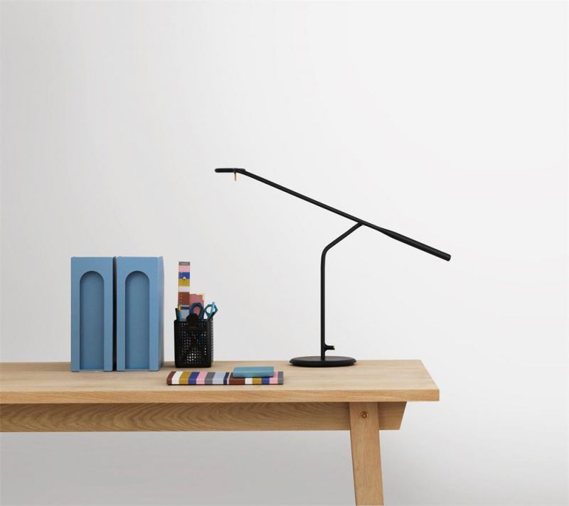 2022 Morden Eye Protection Desk Lamppowered Easy Home Gooseneck LED Touch on off Desk Reading Lamp LED Desk Lamps for Hotels