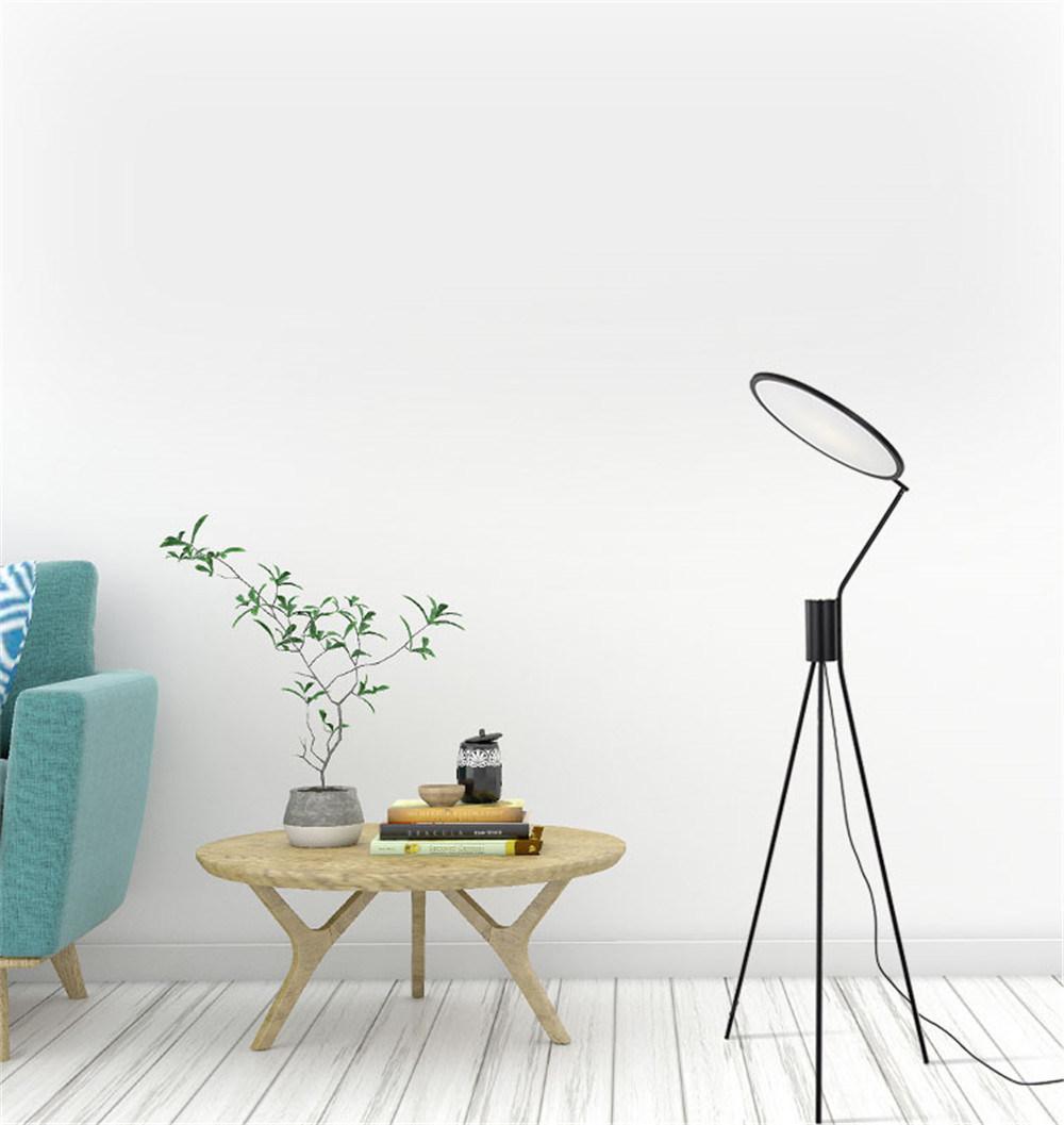 Modern Decoration Simple Thirpod Corner Floor Lamp