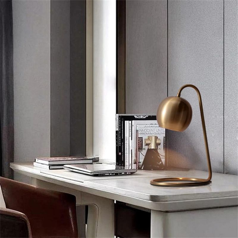Modern Nordic Copper Plated Retro Table Lights Art Deco LED Desk Lamp Simple Study Reading Lamps Cafe Bedroom Bedside Table Lamp