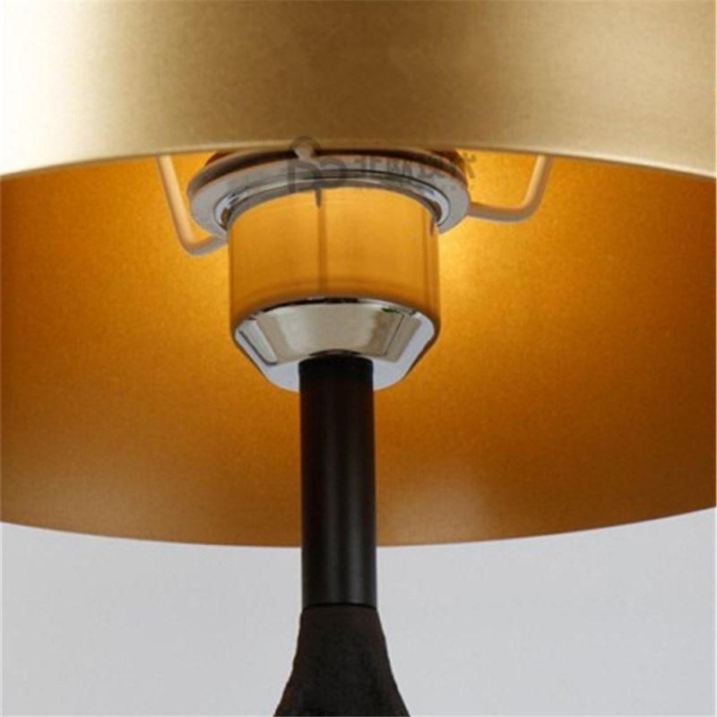 Industrial Triangle Iron Table Lamp Bedroom Bedside Desk Lamp Home Decoration Living Room Table Lamp