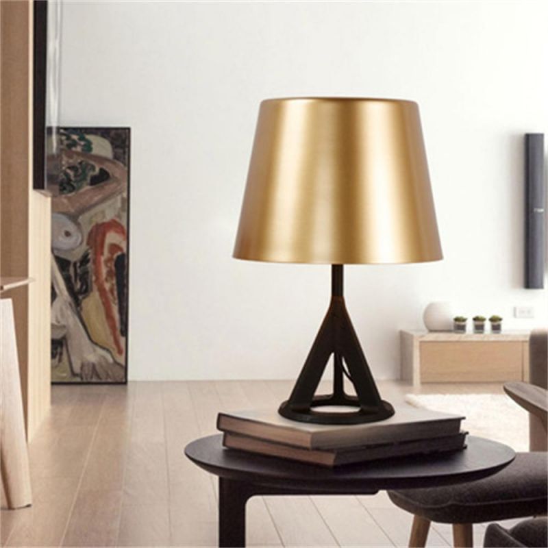 Industrial Triangle Iron Table Lamp Bedroom Bedside Desk Lamp Home Decoration Living Room Table Lamp