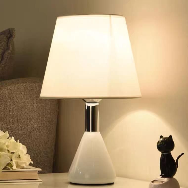 Table Lamp Modern Light Luxury High End Atmosphere Master Bedroom Bedside Table Bedroom Romantic Fashion European Warm Japanese Style