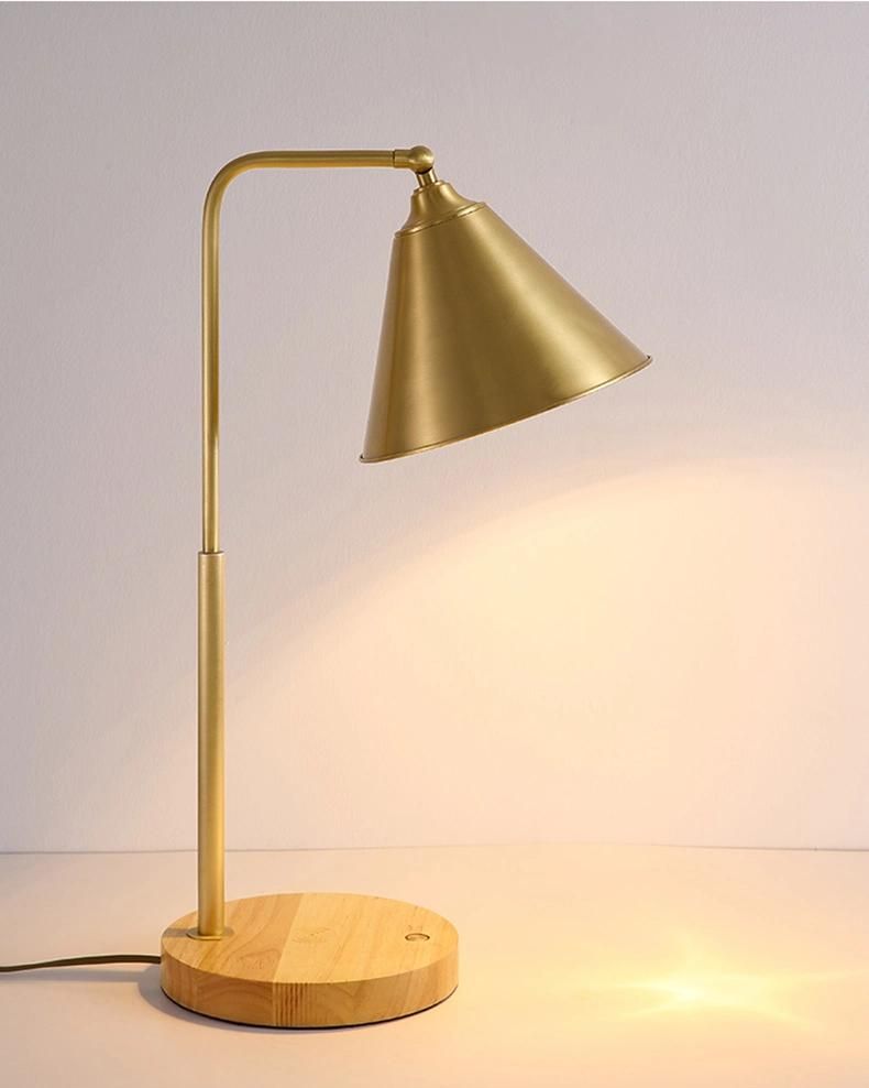 Jlt-9326 Brass Metal Shade Adjustable Table Lamp with Qi Wireless Charger & USB Charging Port for Mobile Phone