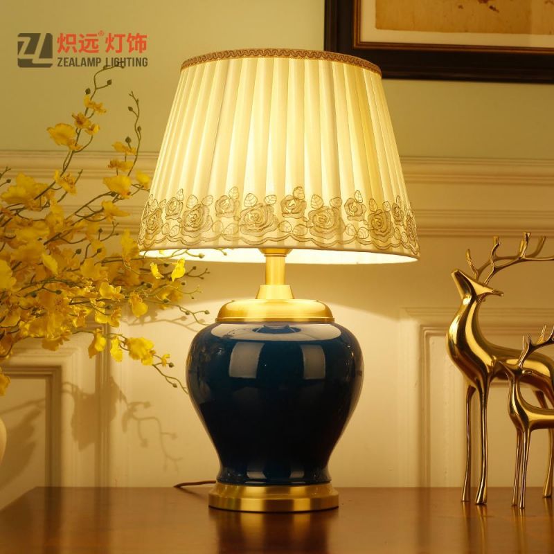 Blue Vase Ceramic Table Lamp for Hotel Room (TL8055)