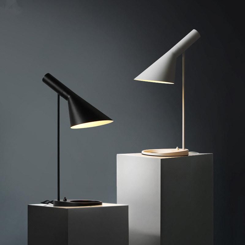 Arne Jacobsen Floor Lamp Living Room Studio Minimalist Lamp Black White Design Floor Lamp (WH-VFL-02)