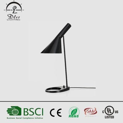 Aluminum Simple Triangle Shape Aj Desk Lamp for Hotel