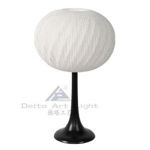 CE Modern Decoration Livingroom Lamp with Black Petunia Design Wood Base (C500750)
