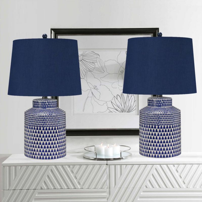 Hot Sale Chinese Classic Style Modern Luxury High Quality Hand Painted Blue and White Porcelain Table Lamp for Home Decor