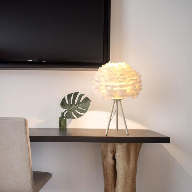 Modern Creative Designer Home Decor Tripod Floor Lamp with Feather Floor Light Traditional Table Lamp Decorative Home, Table Lamps Luxury Hotel Table Lamp