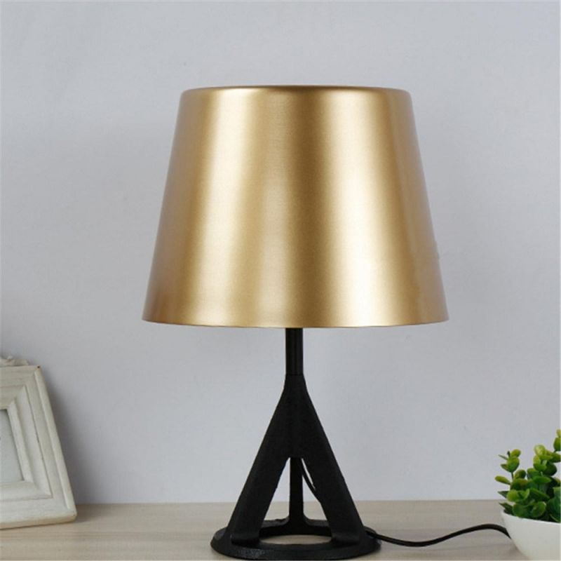 Industrial Triangle Iron Table Lamp Bedroom Bedside Desk Lamp Home Decoration Living Room Table Lamp