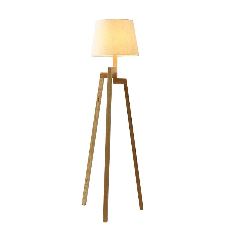 Nordic Tripod Solid Wood Creative Sofa and Bedside Wood Tripod Lamp (WH-WFL-06)