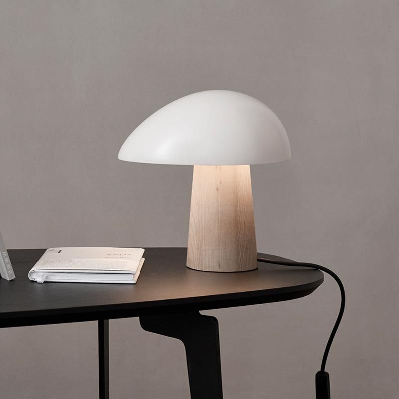 New Mini Nordic Design High Quality Black Metal Wood Decorative Art Desk Table Lamp for Home