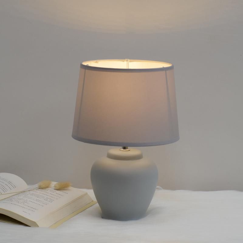 Ins Nordic Ceramic Lamp Bedroom Ins Girl′s Creative American Simple Modern Study Children′s Sleep Nightlight