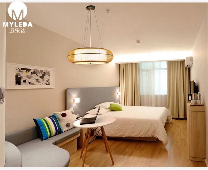 Decorative Modern Round Wooden Chandelier with Bamboo Lampshade