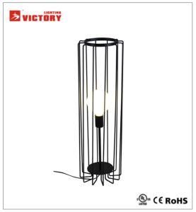 Very Fashion &amp; Modern Metal LED Table Lamp Light with Ce