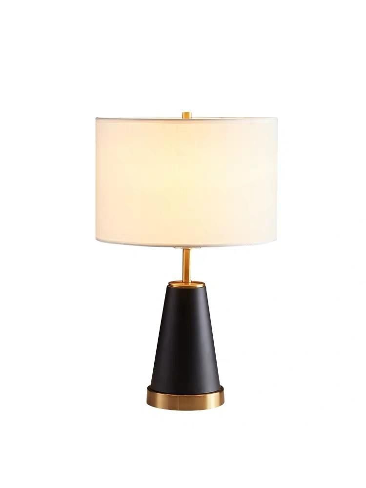 Modern Floor Lamp Stand Hotel Rooms Are Decorated with Golden Marble Floor Lamps