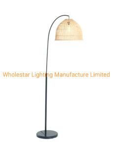 Rattan Floor Lamp, Metal Floor Lamp with Rattan Shade (WHF-082)