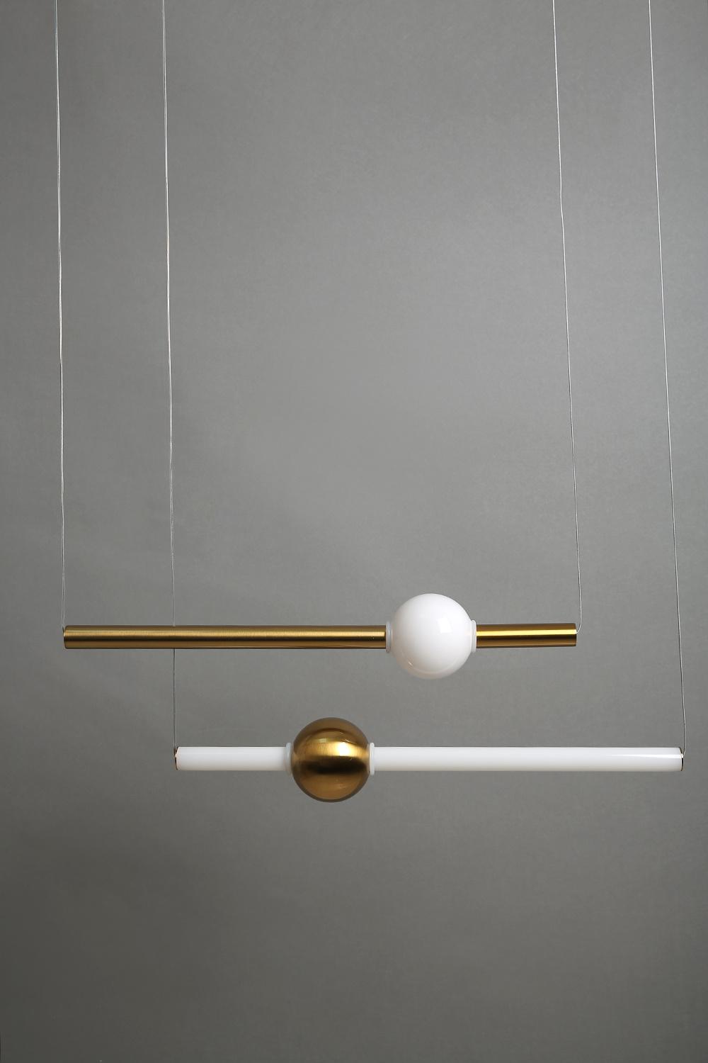 Horizontal and Vertical Metal Luminous Ball Line Chandelier