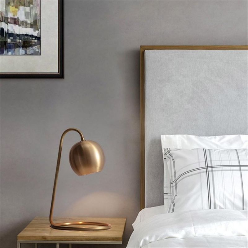 Modern Nordic Copper Plated Retro Table Lights Art Deco LED Desk Lamp Simple Study Reading Lamps Cafe Bedroom Bedside Table Lamp