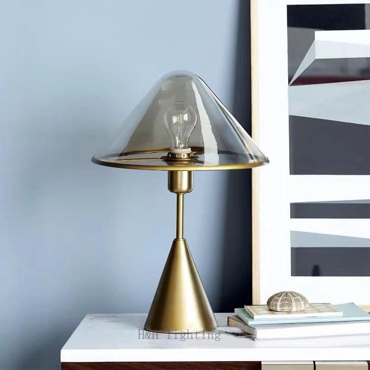 Post Modern Table Lamp Nordic Creative Personality Glass Lampshade Iron Art Study Living Room Bedroom Bedside Light Luxury Lamps