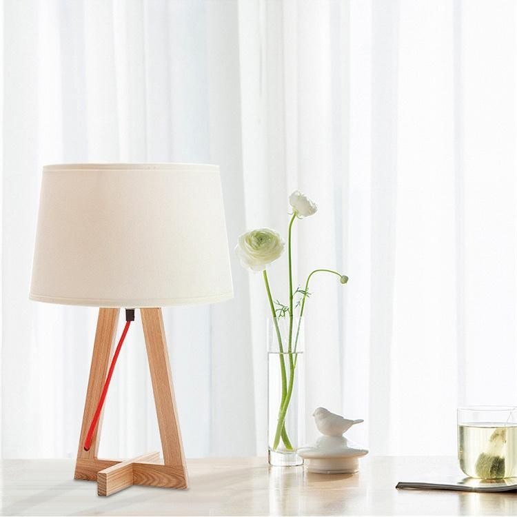 Simple Modern Solid Wood Creative American Vertical Table Lamp