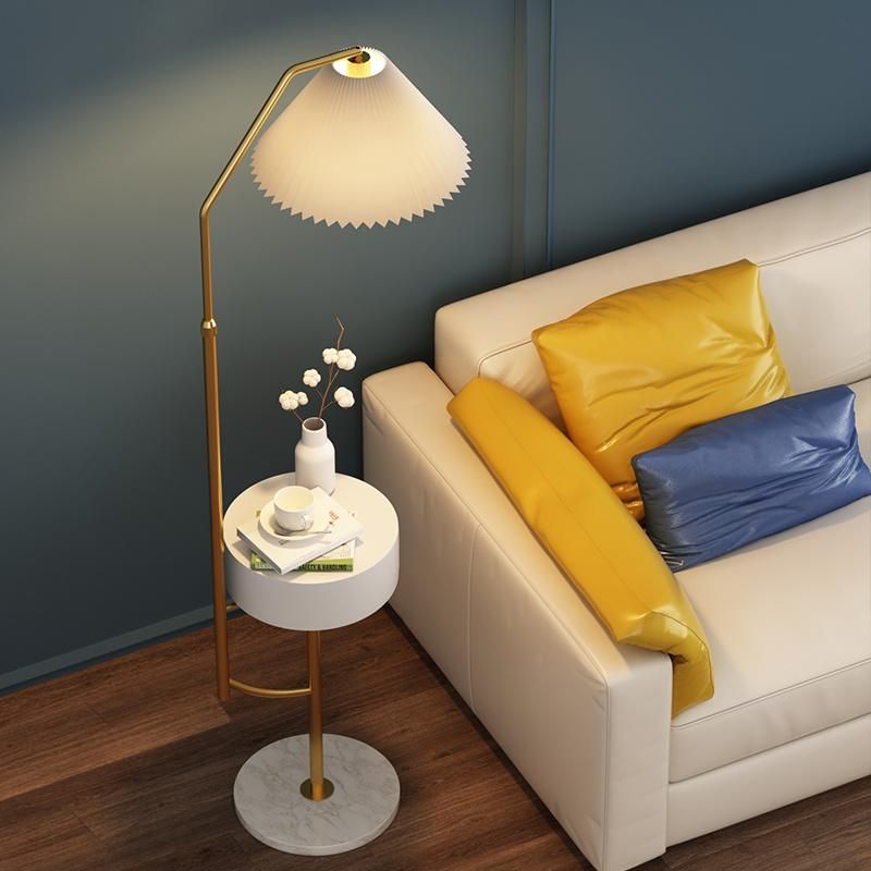 Simple Modern Nordic Light Luxury American Living Room Bedroom Bedside Wireless Charging Chandelier in Clothing Store Restaurant Floor Lamp