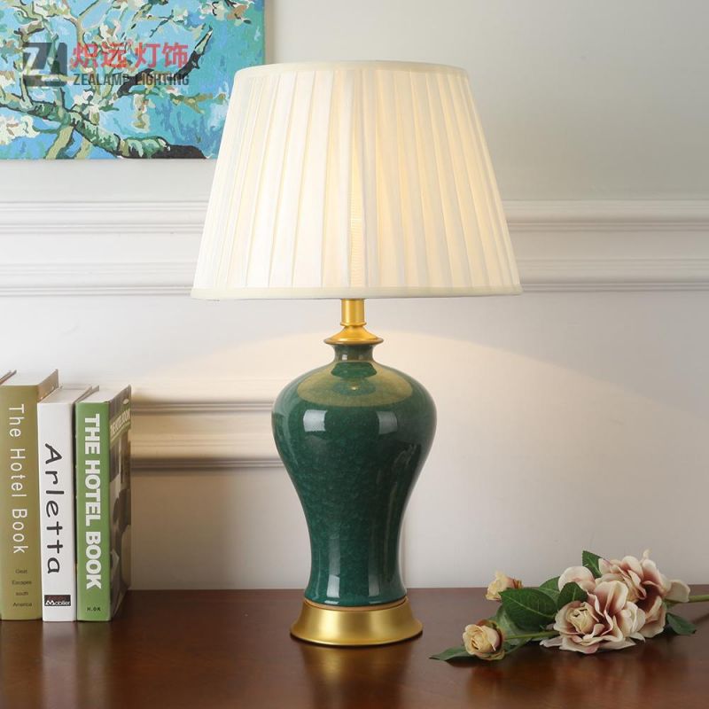 Simple Design Curvy Ceramic Table Lamp for Bedroom (TL8033)