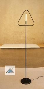 Triangle Metal Floor Standing Lamp for Decoration (C5007368-3)