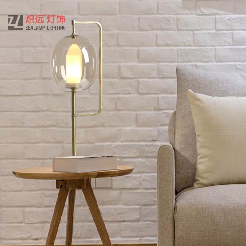 Modern Golden Metal Creative Hotel Reception Decorative Table Light