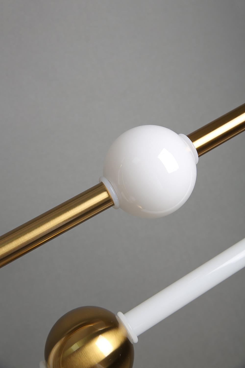Horizontal and Vertical Metal Luminous Ball Line Chandelier